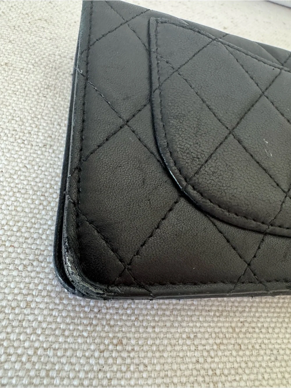 Authentic Chanel Classic Quilted Lambskin Bifold Flap Yen Black Wallet-FLAWED